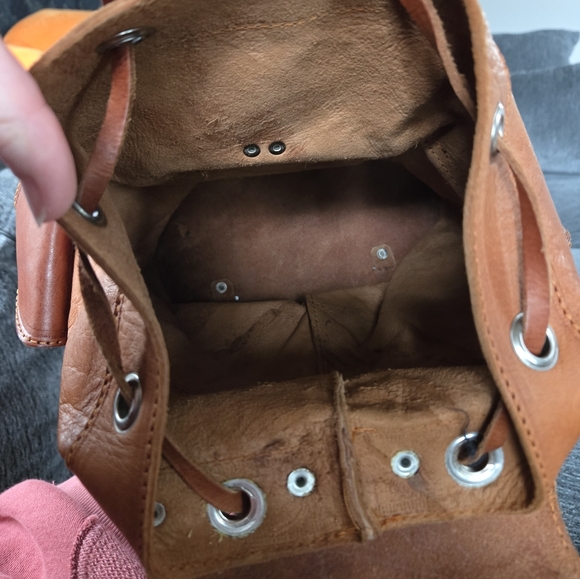 Soft Leather Backpack From Mexico - Picture 5 of 8